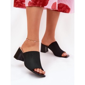 Clacquettes model 211024 Step in style