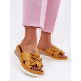 Clacquettes model 212705 Step in style