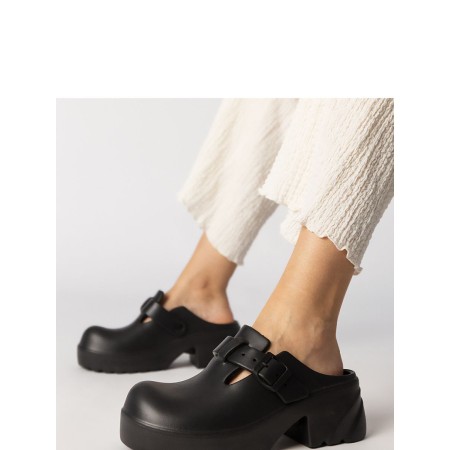 Clacquettes model 213746 PRIMO
