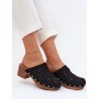 Clacquettes model 214127 Step in style